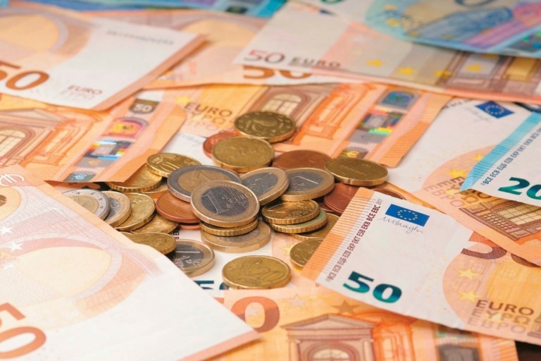 xrimata-euros-768x512