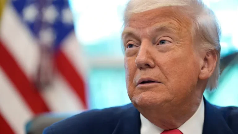 Τραμπ: Το ΝΑΤΟ αντιμετωπίζει ένα «πολύ κακό μέλλον» αν οι σύμμαχοι δεν βοηθήσουν στα Στενά του Ορμούζ