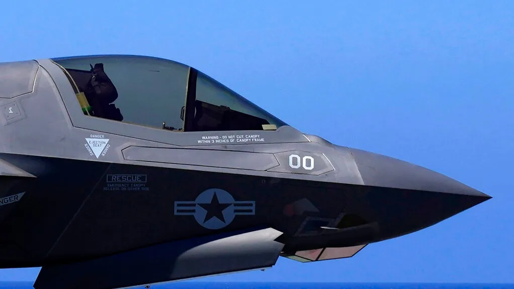 f35