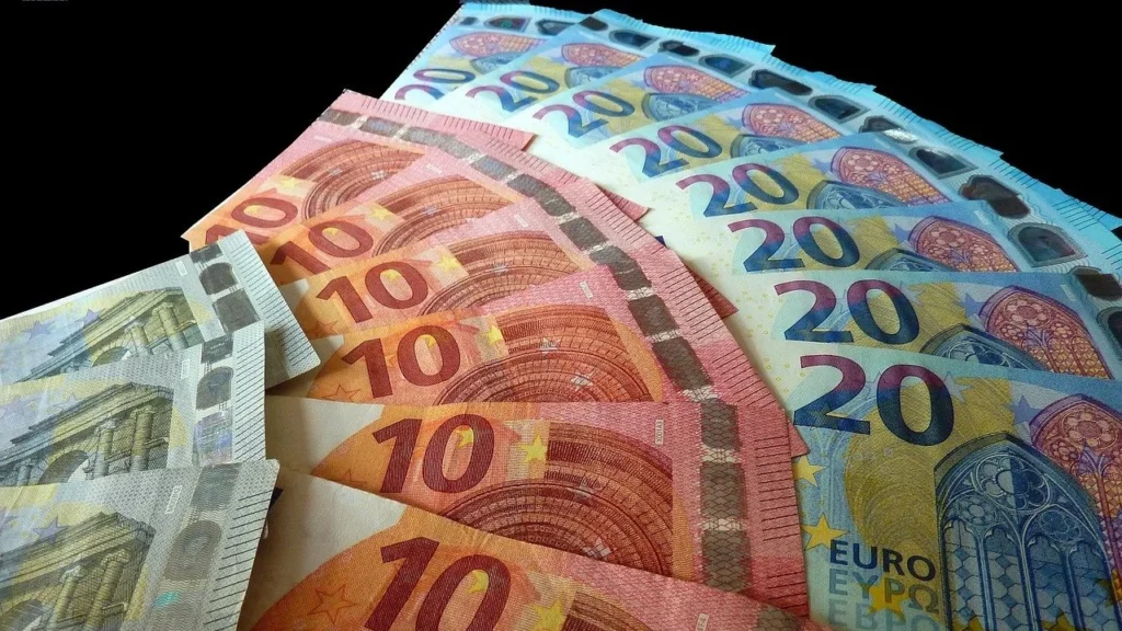 money-4418922_1280