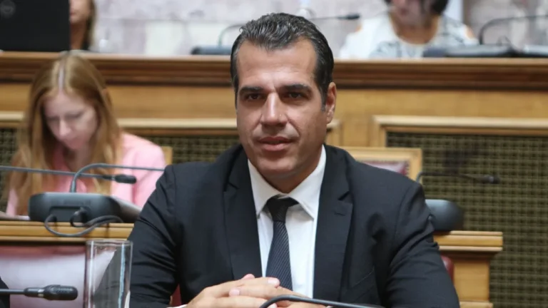 Θ. Πλεύρης: Από τα 104 πρώτα ύποπτα περιστατικά ανηλικότητας των παράνομων μεταναστών που ελέγχθηκαν τα 59 ήταν ενήλικοι