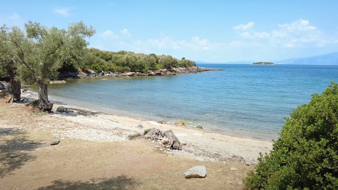 tzitzikas-beach-phlion