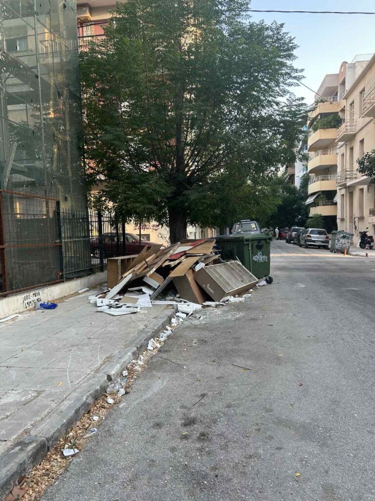 σκουπιδια καναπεσ (1)