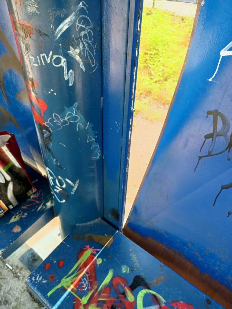 σταση προαστιακου (2) (1)