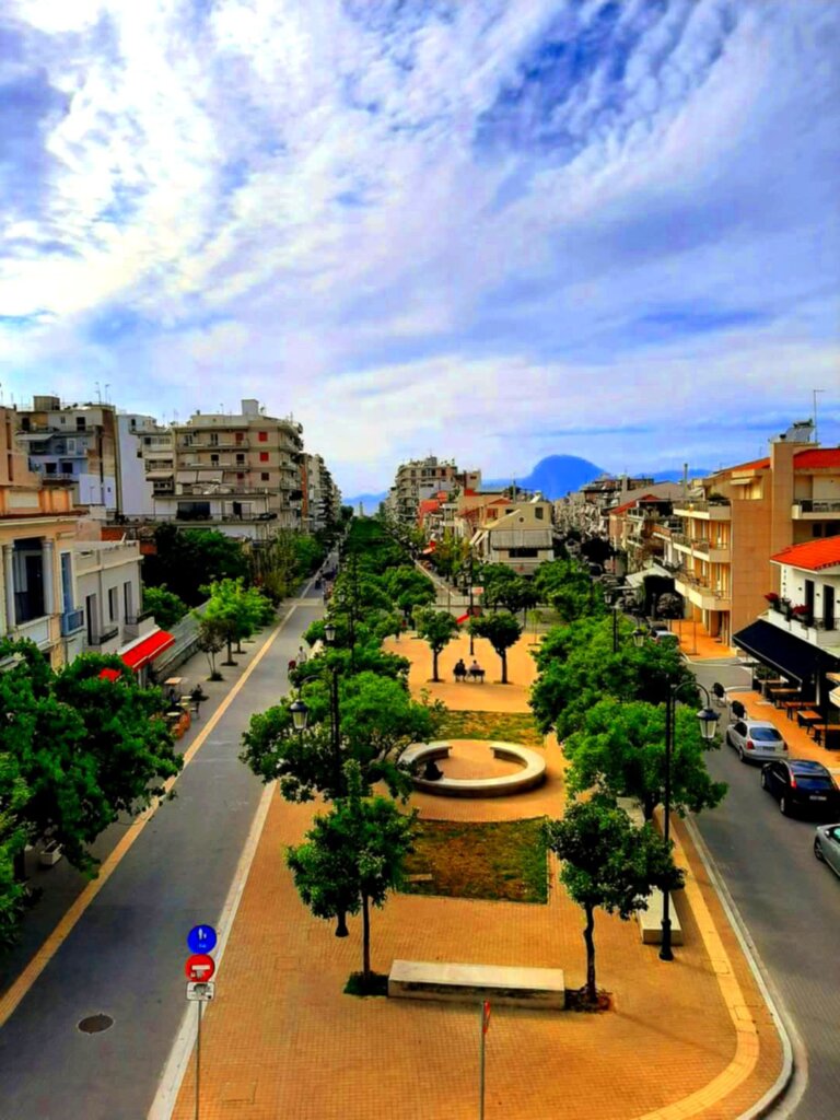 τριων ναυαρχων