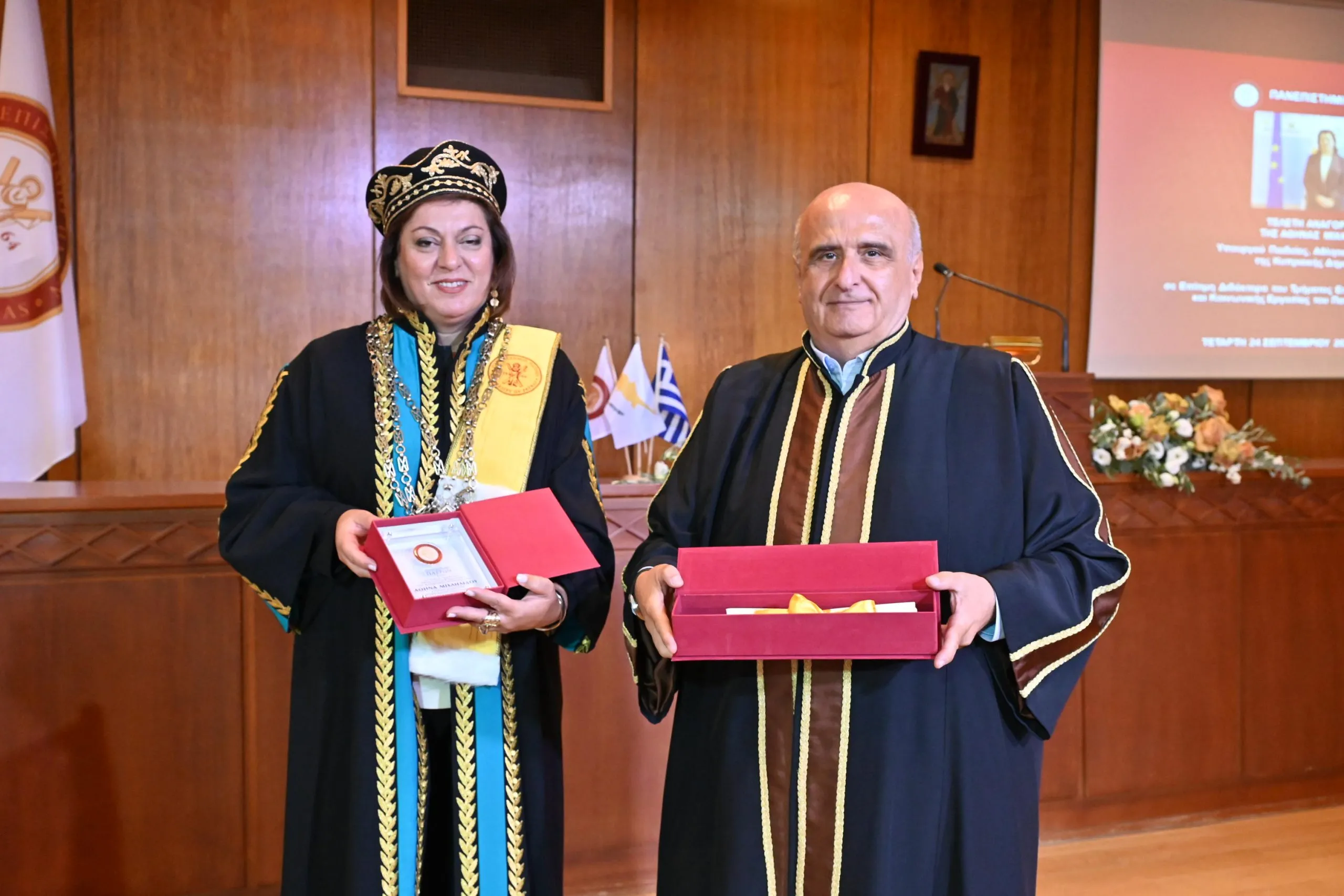 athina-mixahlidou-didaktor2_iwebp