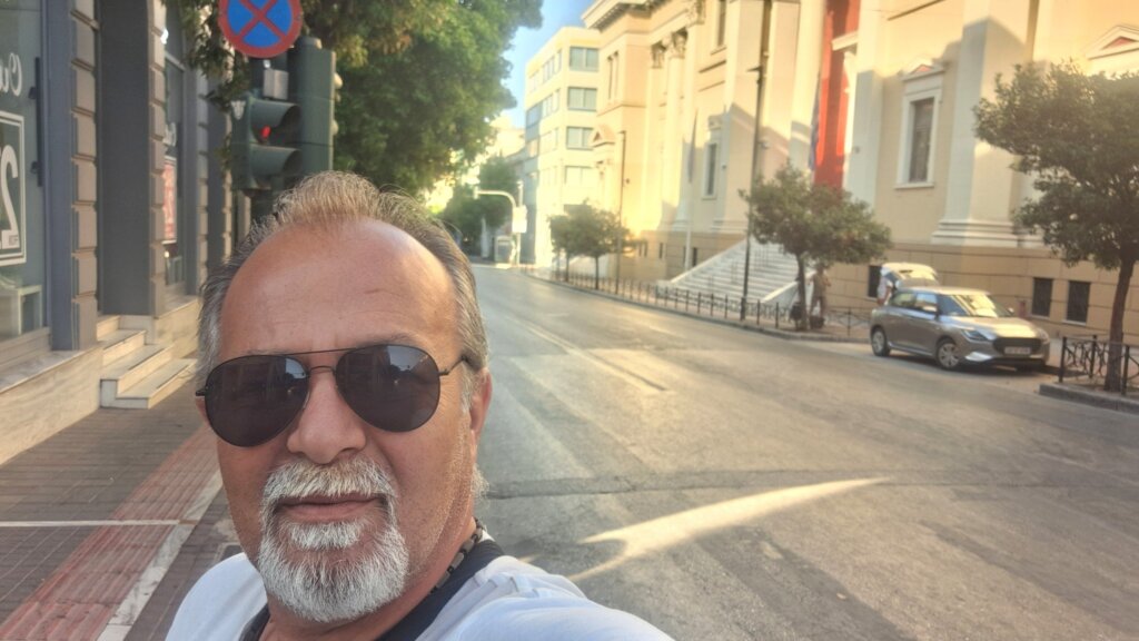 g pavlakis