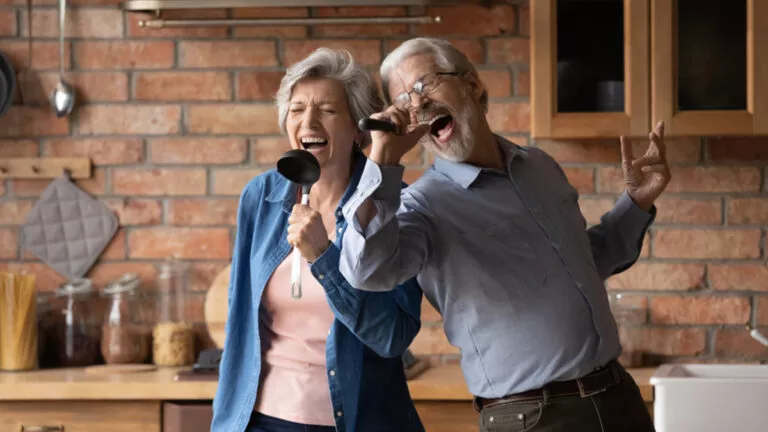 old_people_happy_shutterstock_1822705961-768x432