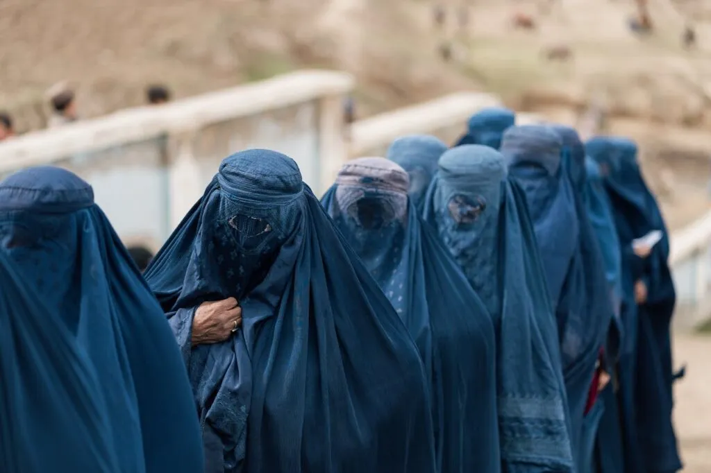 talibanwoman-1024x682
