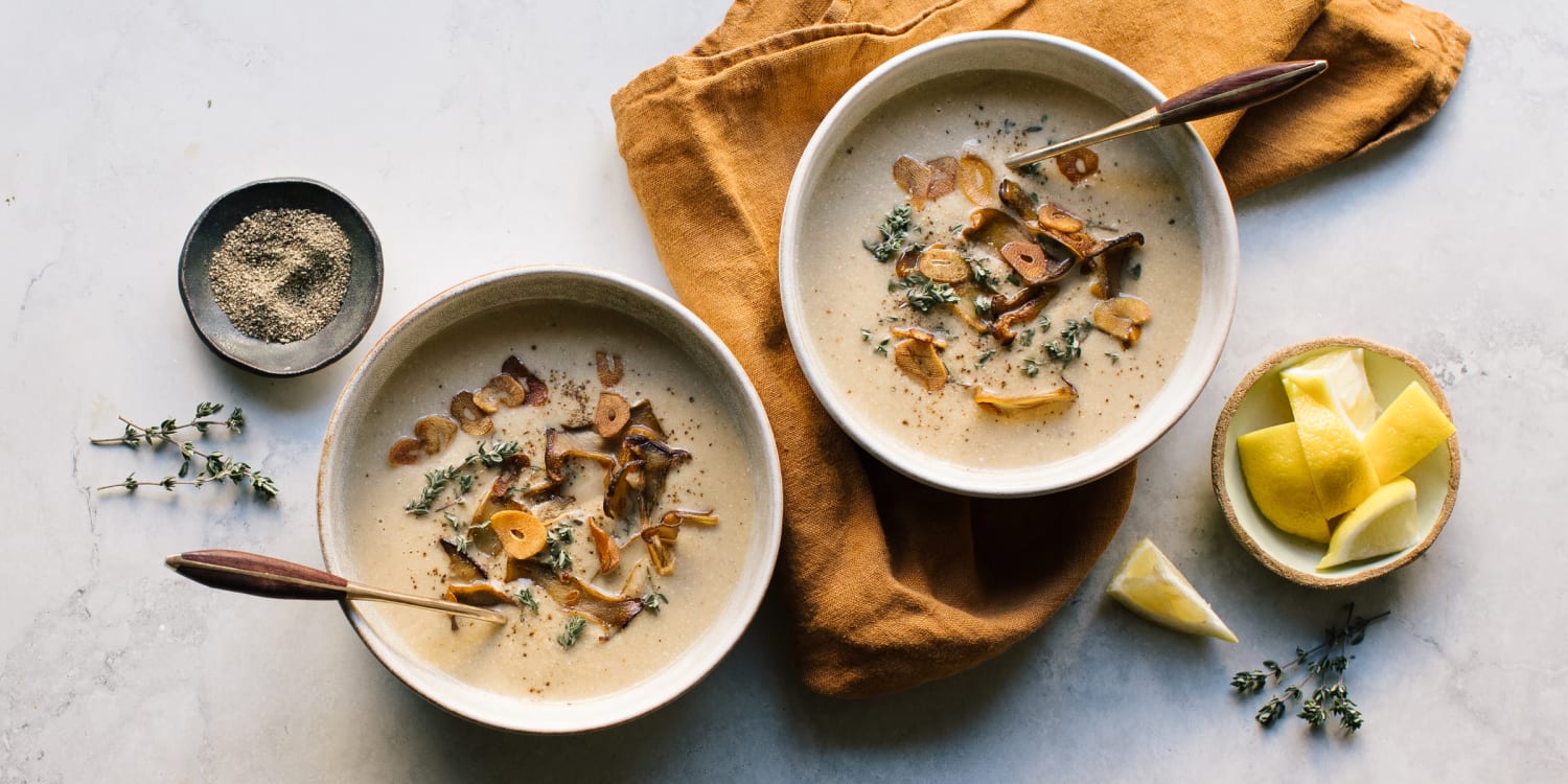 vegan-cream-of-mushroom-soup-main-te-250121