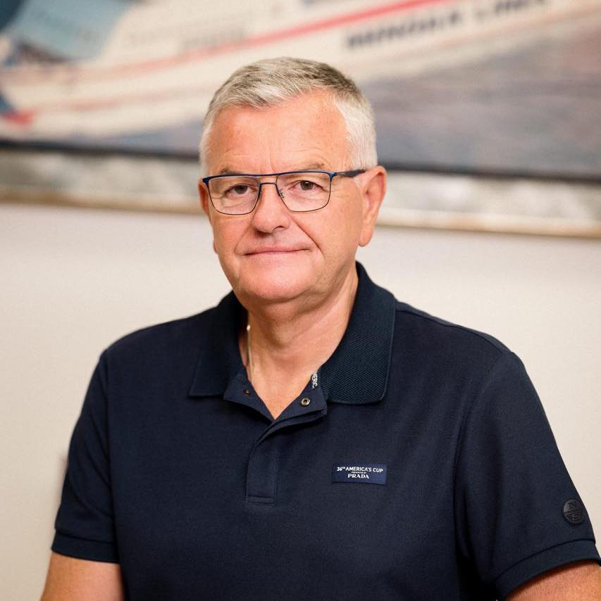 4) ΚΟΥΝΑΒΗΣ (1) 4) ΚΟΥΝΑΒΗΣ (1)