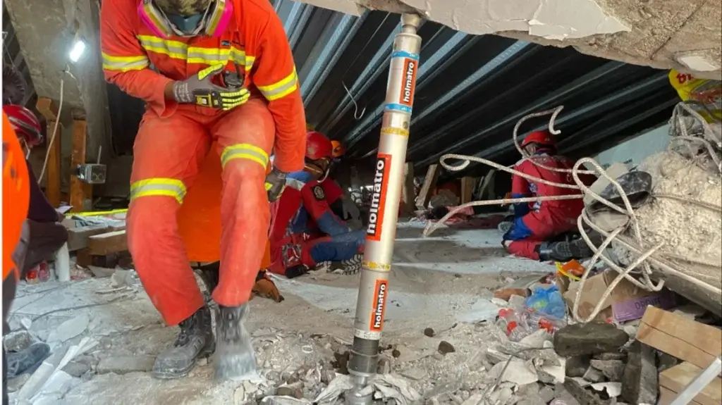 indonesia_collapse