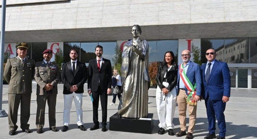 maria_kallas-rdbpyaric4j6db05m8apqqpgd1g3sv0xlq6dqo9svs