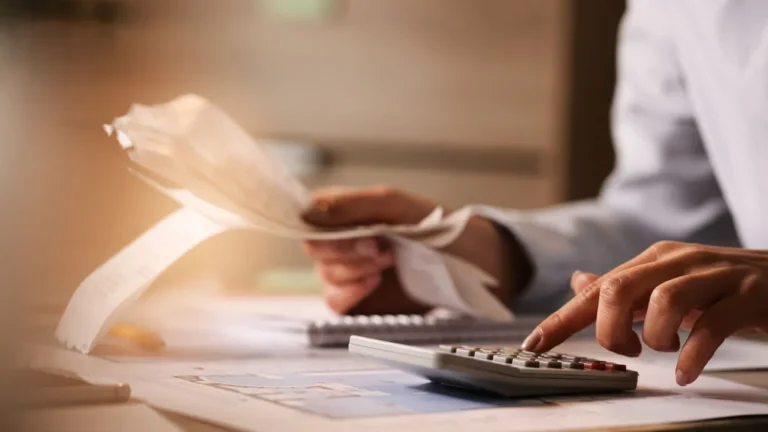 Φόροι, απαλλαγές και ΕΝΦΙΑ: Τι φέρνει το νέο φορολογικό νομοσχέδιο από το 2026