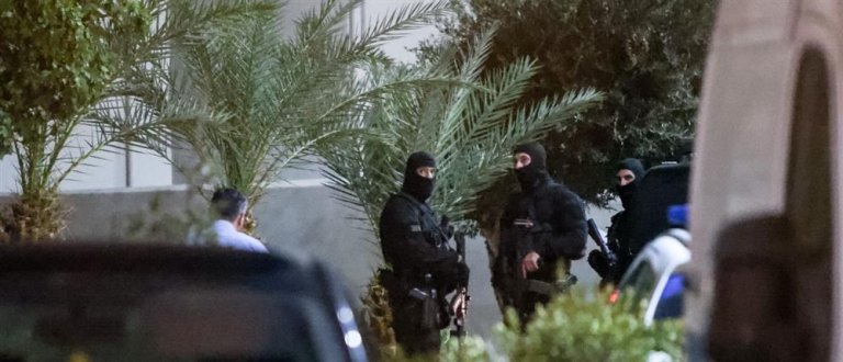 Βορίζια: Παραδόθηκε και συνελήφθη ο αδερφός της 56χρονης που σκοτώθηκε στο μακελειό