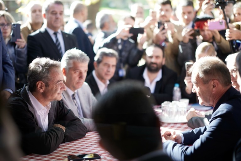 Κυβέρνηση: Κλάδος «ελαίας» στους αγρότες ο αυξημένος ΕΦΚ