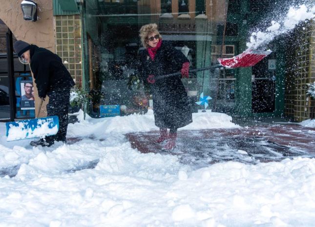 Ρεκόρ ψύχους στις ΗΠΑ: Οι «χιονοθύελλες λίμνης» και τα παγωμένα ιγκουάνα – ΦΩΤΟ - ΒΙΝΤΕΟ