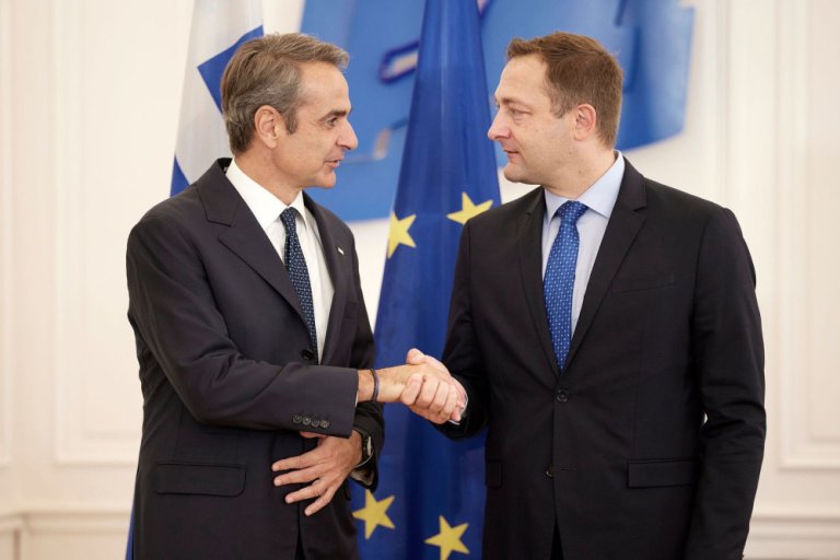 Συνάντηση του πρωθυπουργού με τον Eυρωπαίο επίτροπο Γεωργίας και Τροφίμων