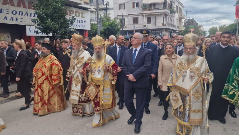 Πάτρα: Με κατάνυξη η λιτανεία για τον Αγιο Ανδρέα - φωτό