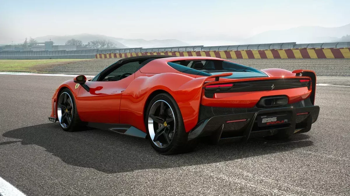 250429200920_FERRARI-296-SPECIALE-10