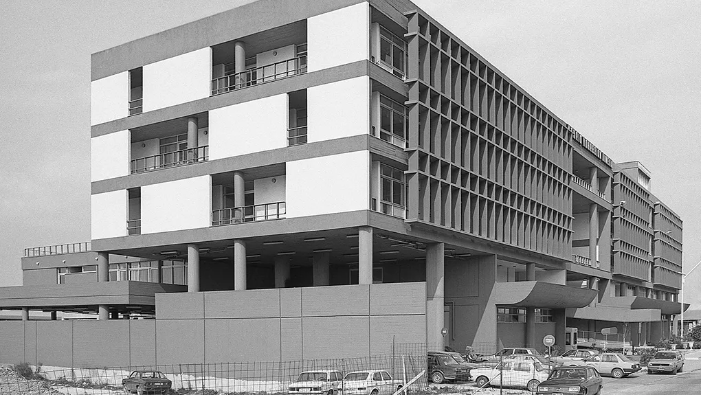 41 - ktirio ypiresion limenos patron.jpg