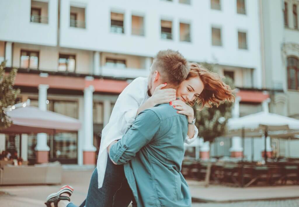 emmoni-diatarachi-prosopikotitas-1024x709