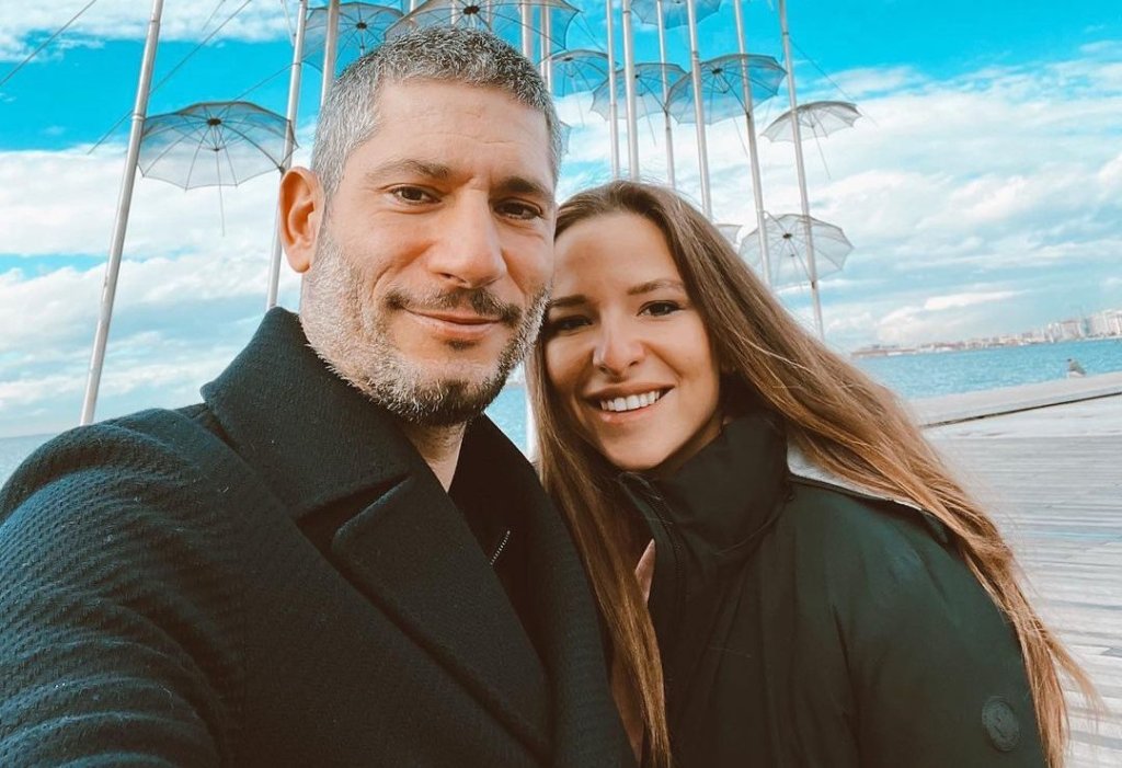 Εριέττα Κούρκουλου: Η οικογενειακή αγκαλιά με τον Βύρωνα Βασιλειάδη και τον γιο τους – ΦΩΤΟ erieta-kourkoulou-e1722165556803