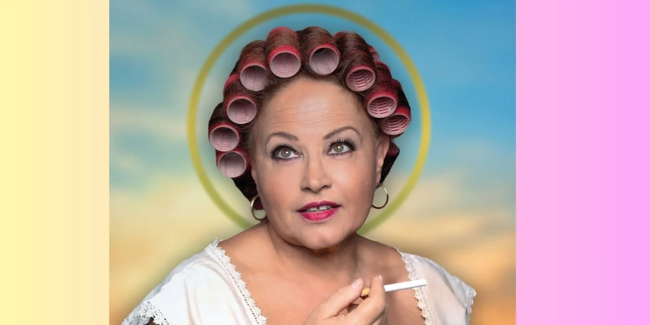 i-nikoletta-vlavianou-einai-mono-spiti-krevati-kai-ekklisia