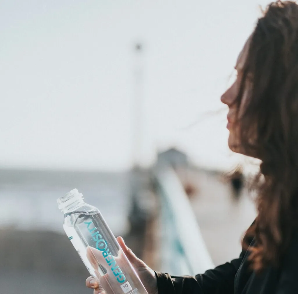 Γιατί δεν πρέπει ποτέ να χρησιμοποιούμε ξανά τα πλαστικά μπουκάλια μίας χρήσης nathan-dumlao-N1bYCseTzgI-unsplash-1024x1009