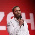 ΣΥΡΙΖΑ: Έθεσε εκτός ευρωομάδας τον Νίκο Παππά για επίθεση σε δημοσιογράφο ΣΥΡΙΖΑ: Έθεσε εκτός ευρωομάδας τον Νίκο Παππά για επίθεση σε δημοσιογράφο