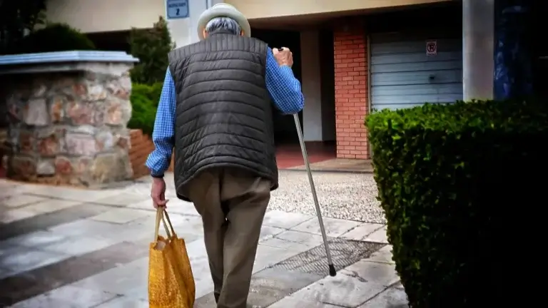 Πότε θα καταβληθούν οι συντάξεις Μαρτίου - Αναλυτικά οι ημερομηνίες ανά ταμείο