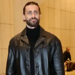 Κωνσταντίνος Βασάλος: «Σιχαίνομαι τον Άγιο Βαλεντίνο και ότι πρέπει να κάνουμε κάτι επειδή είναι γιορτή» Κωνσταντίνος Βασάλος: «Σιχαίνομαι τον Άγιο Βαλεντίνο και ότι πρέπει να κάνουμε κάτι επειδή είναι γιορτή»