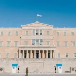 Ενωμένη φωνή από τη Δυτική Ελλάδα έξω από τη Βουλή: μήνυμα αυτοτέλειας από τους Δημάρχους Ενωμένη φωνή από τη Δυτική Ελλάδα έξω από τη Βουλή: μήνυμα αυτοτέλειας από τους Δημάρχους