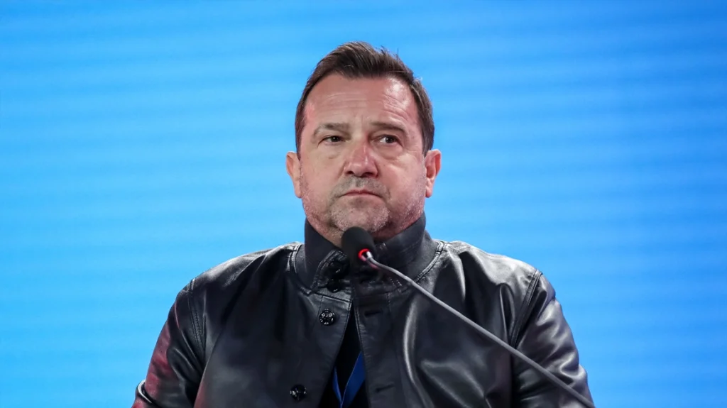 Νίκος Πλακιάς: «Η Καρυστιανού μπήκε στην αρένα με τα θηρία, από εδώ και πέρα θα κρίνεται ως πολιτικός και όχι ως συγγενής»