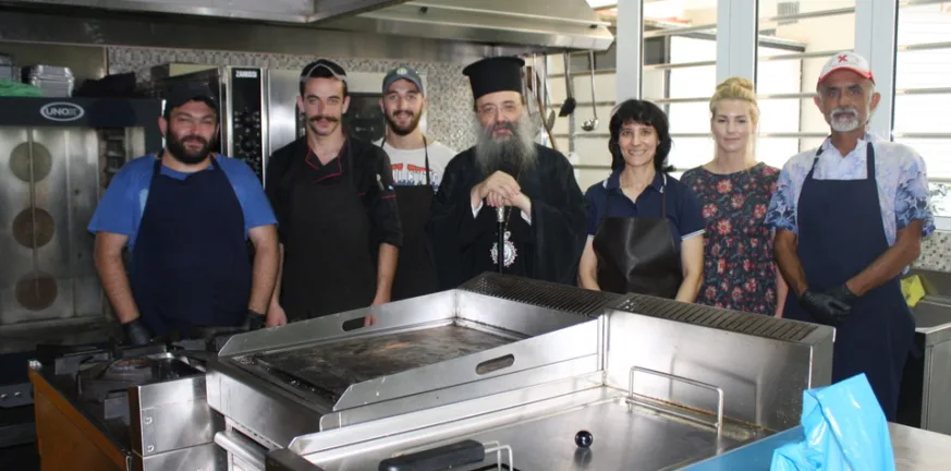 Πάτρα: Χιλιάδες θα κάνουν γιορτές με βοήθεια από Δήμο και Εκκλησία xrysostomos-artos-agaphs-873x432