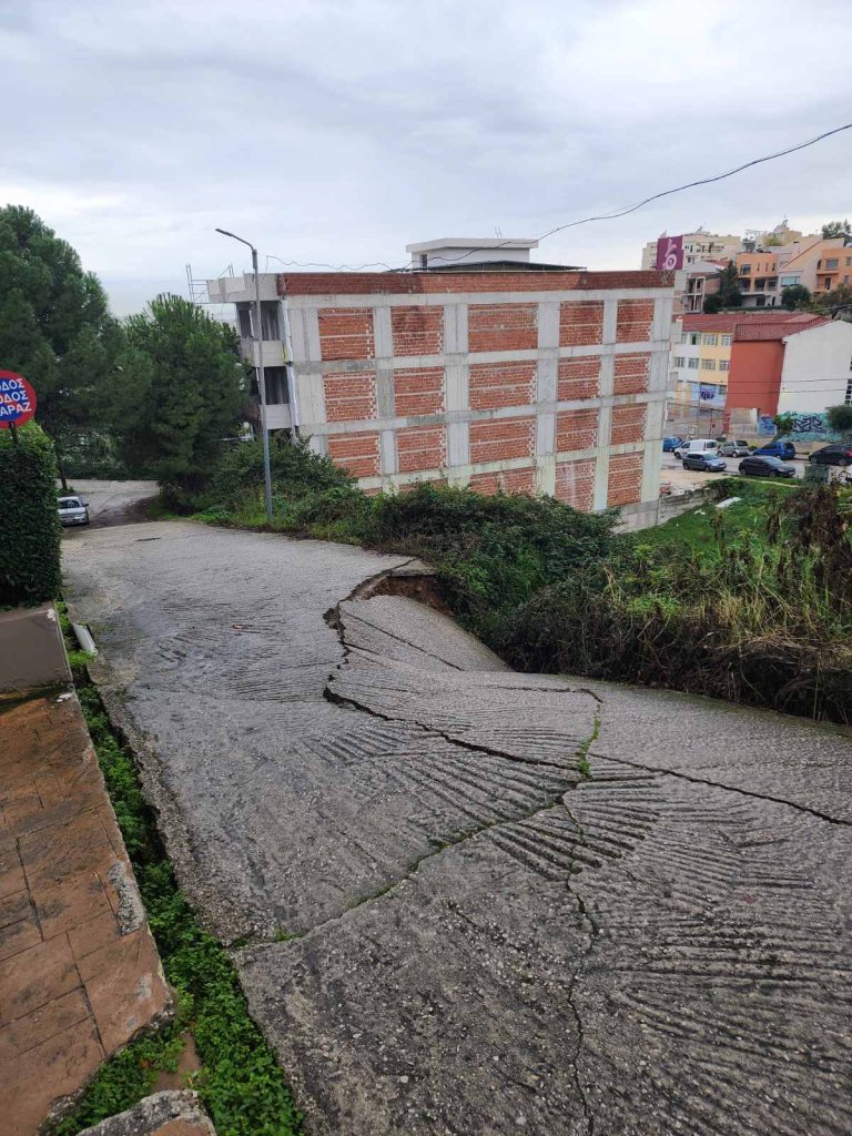 1) αροη ΕΝΘΕΤΗ με Λεζαντα