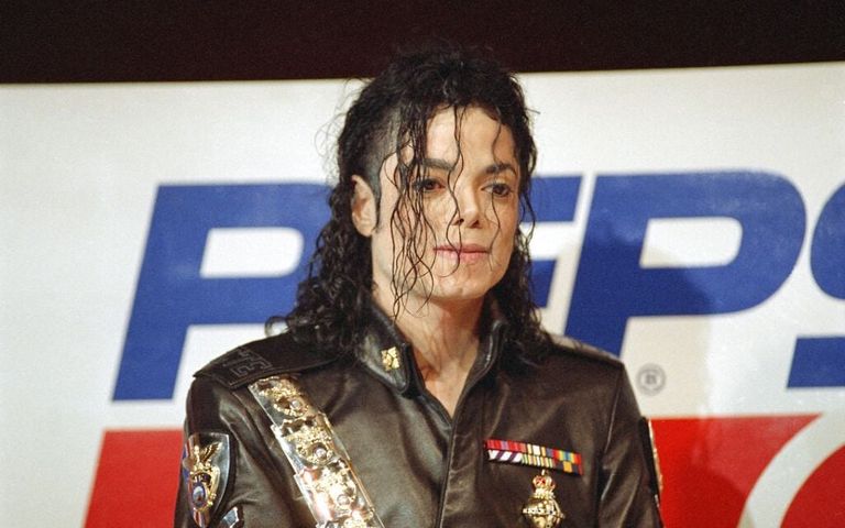 AP9202260254-768x480