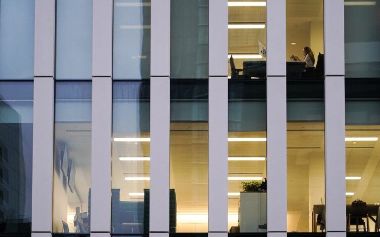 AP_OFFICE_ergasiaka_ergazomenoi-768x480-1-768x480