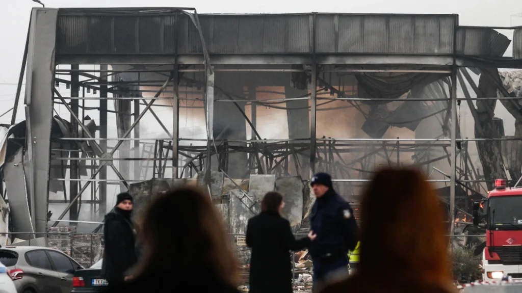 fotia_ergostasio_maketa (1)