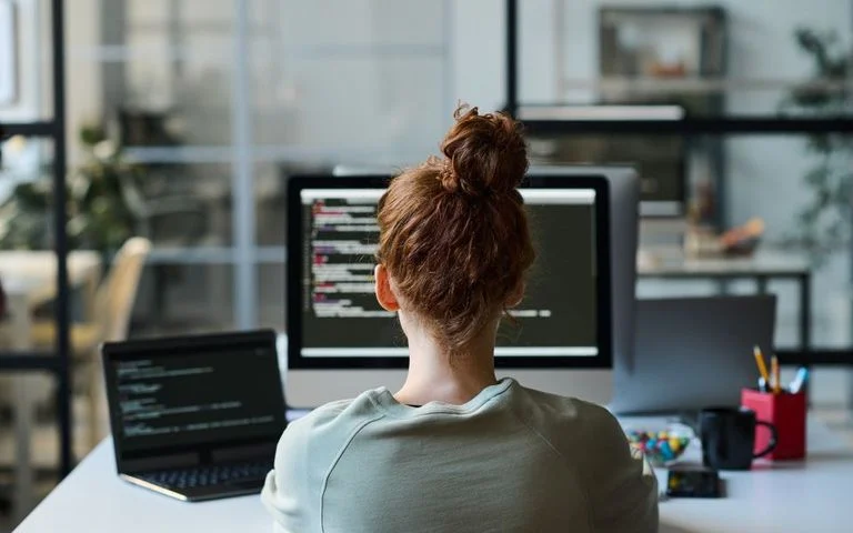 woman_work_office_shutterstock-768x480