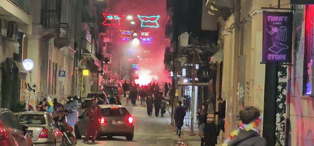 Πάτρα: Σοβαρό επεισόδιο με οπαδικά κίνητρα – Άγρια επίθεση από μέλη καρναβαλικού πληρώματος σε δύο νεαρά άτομα, τους έστειλαν στο νοσοκομείο