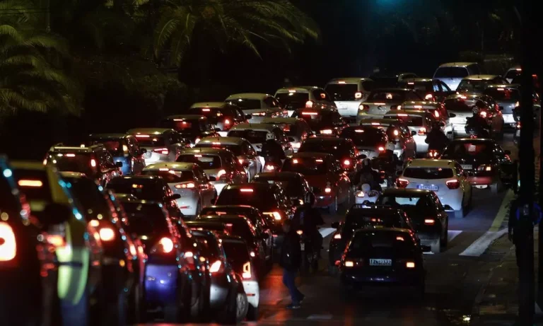 Πρόβλημα με δύο εκατομμύρια αυτοκίνητα στην Ελλάδα