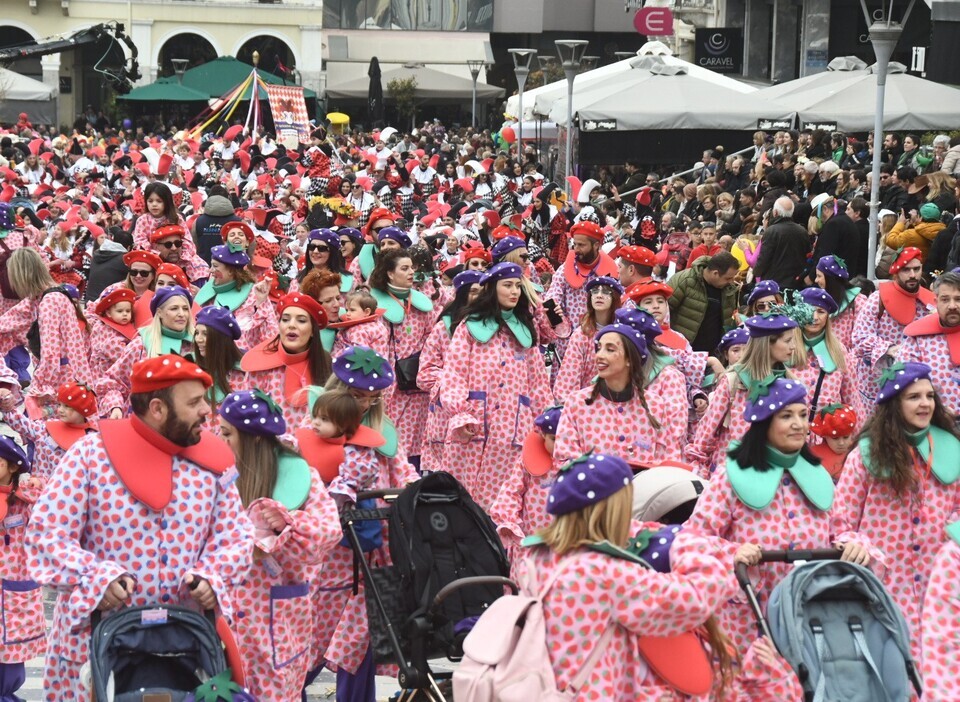 Πάτρα – ΔΕΙΤΕ LIVE το Καρναβάλι των μικρών
