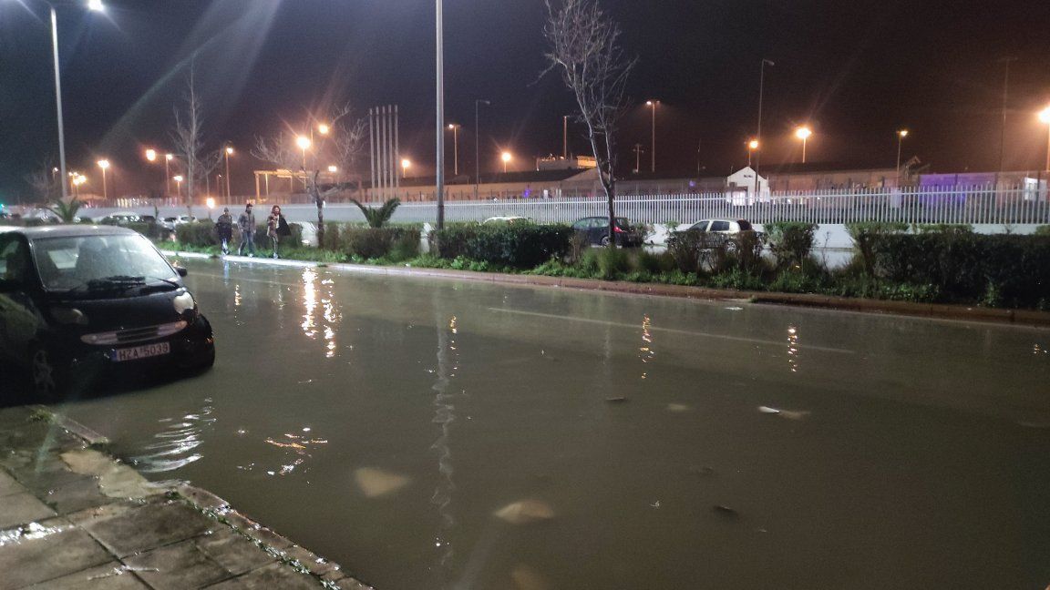 Ειδήσεις και νέα για Πάτρα , Δυτική Ελλάδα Πάτρα: "Πισίνα" και τα δύο ρεύματα στην Ακτή Δυμαίων! Απειλούνται σπίτια