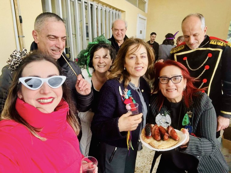 Πάτρα - φωτό: Το τσίκνισαν στο Πανεπιστήμιο