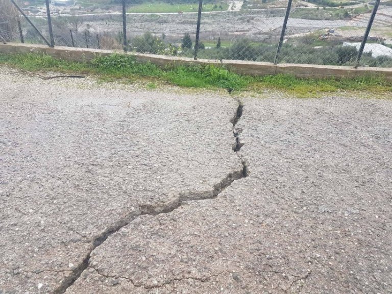 Πάτρα: Ράγισε ο δρόμος προς Βελβίτσι, Δραγώλαινα, Μπάλλα, Βούντενη και Συχαινά