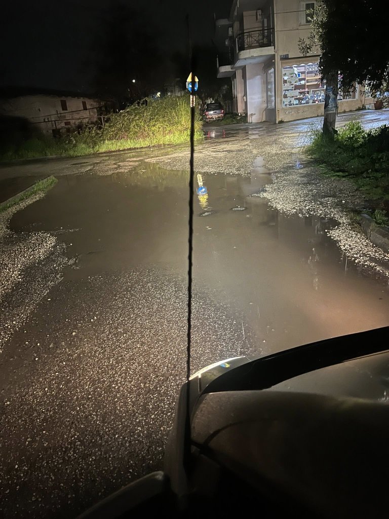 Πάτρα: Δείτε τι δημιουργείται σε κάθε περιοχή όταν υπάρχει μία λακκούβα