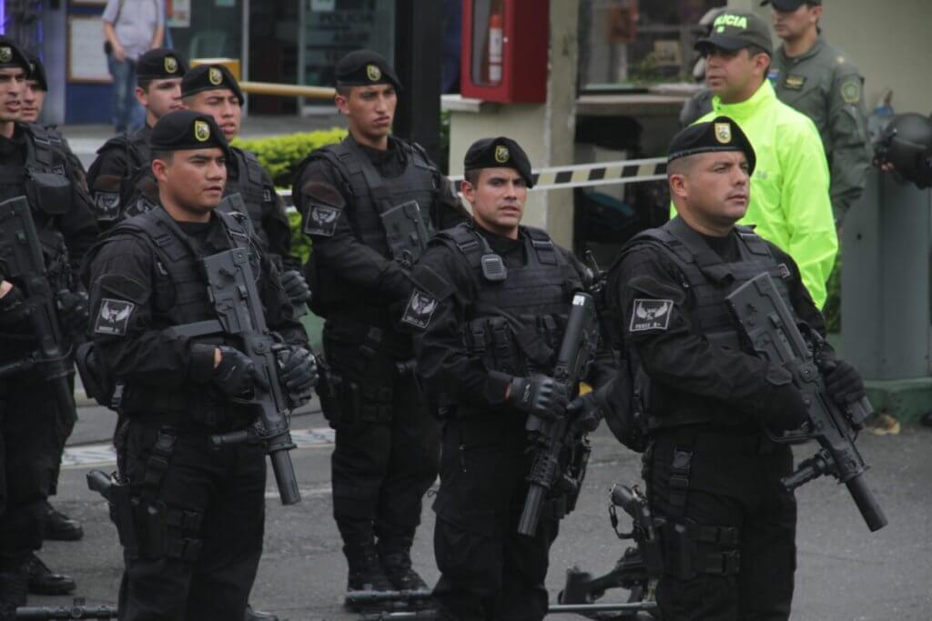 Colombian_Police_9731095359