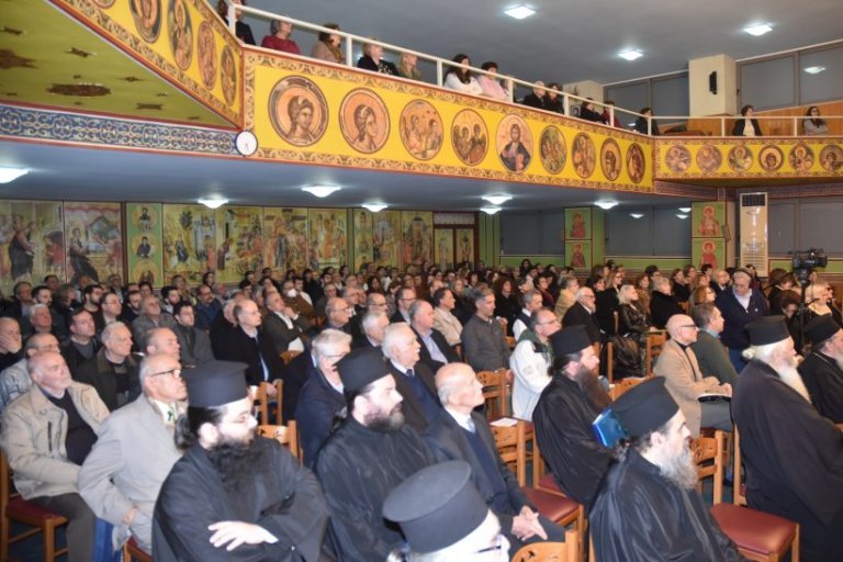 Πάτρα: Το αδιαχώρητο για το συνέδριο της Χριστιανικής εστίας με θέμα "Ελληνική γλώσσα και Τεχνητή νοημοσύνη" -φωτό