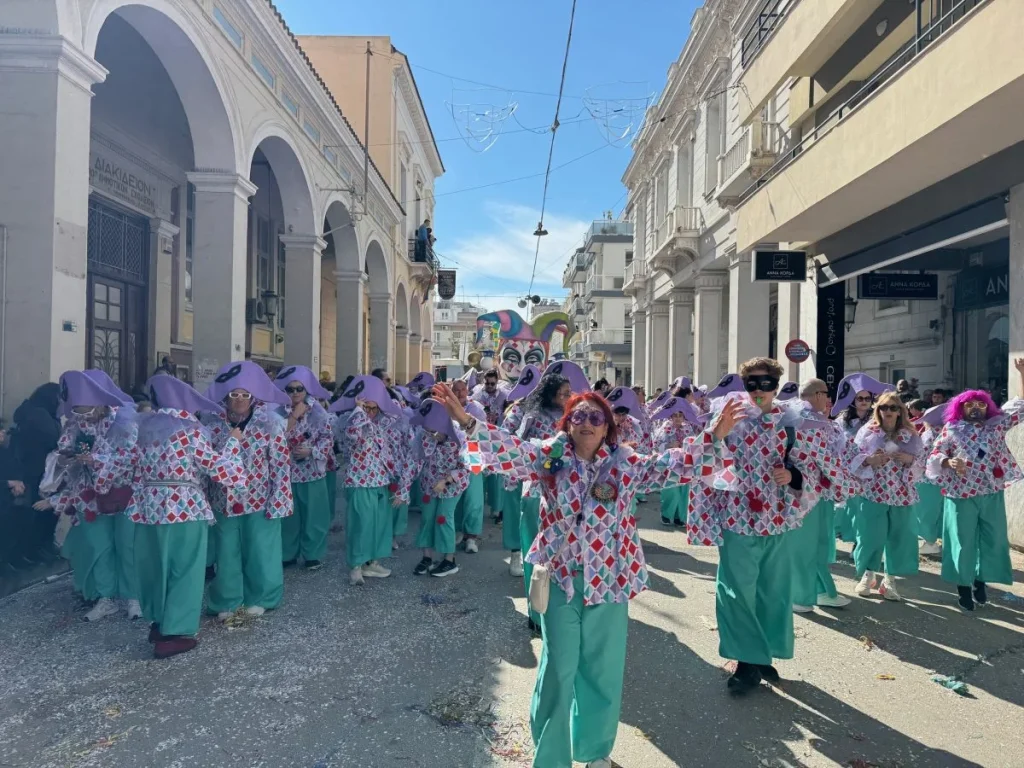 Δυναμική η παρουσία του Πανεπιστημίου Πατρών στο Πατρινό Καρναβάλι – ΦΩΤΟ